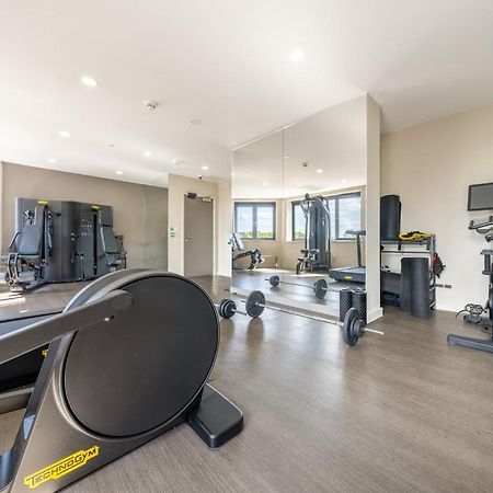 Luxury One Bedroom Serviced Apartment In The Heart Of Bedford Bagian luar foto