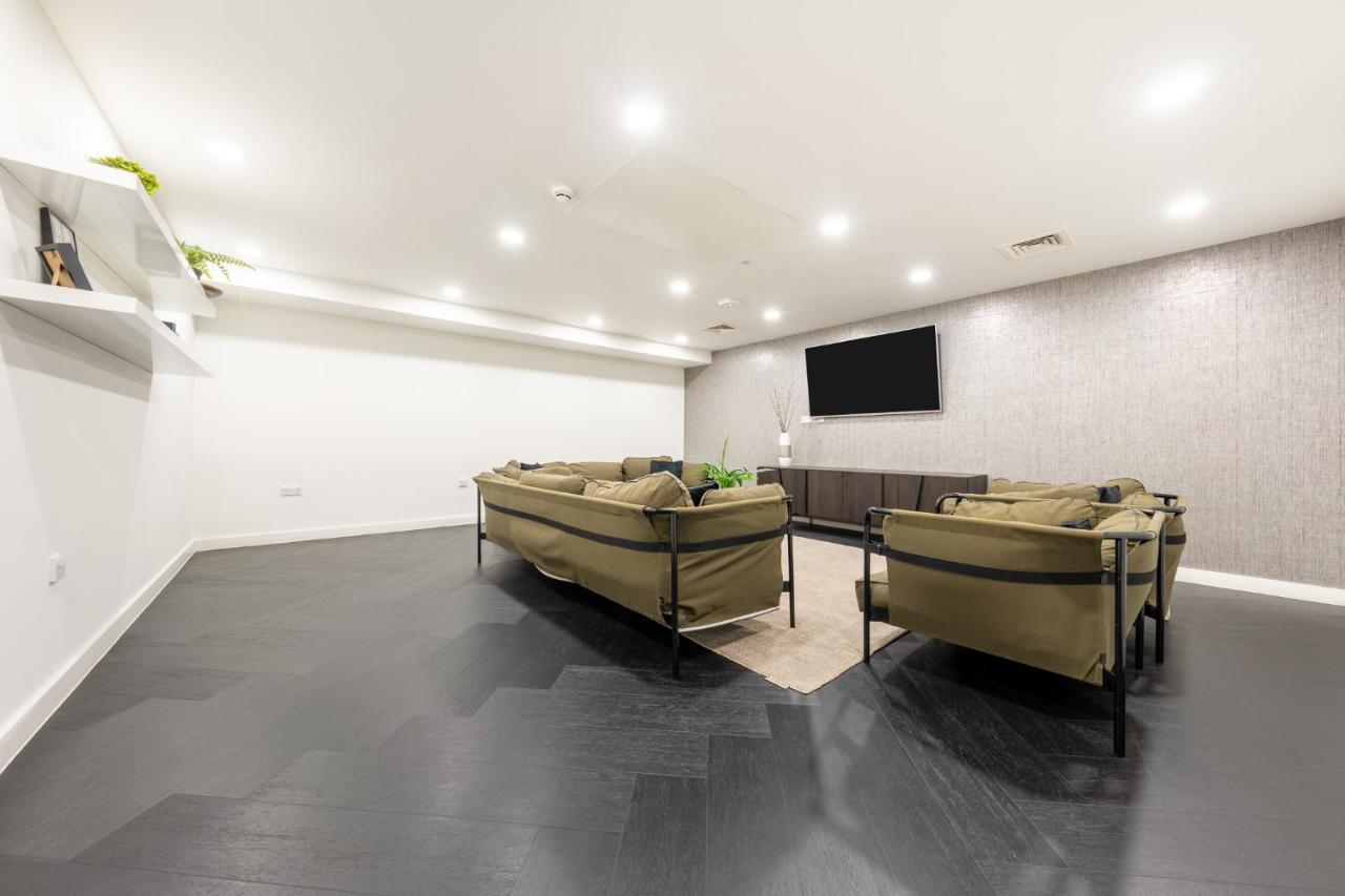 Luxury One Bedroom Serviced Apartment In The Heart Of Bedford Bagian luar foto